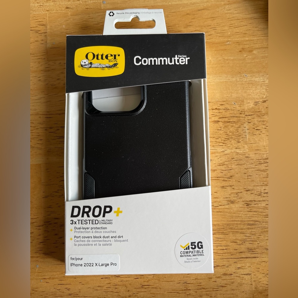 OtterBox Commuter iPhone 2022 XL Pro